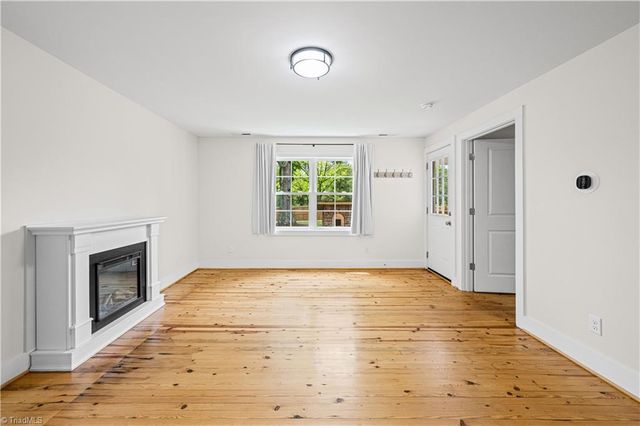 327 Hillcrest Drive, Advance, NC 27006