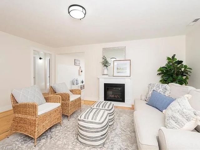 327 Hillcrest Drive, Advance, NC 27006