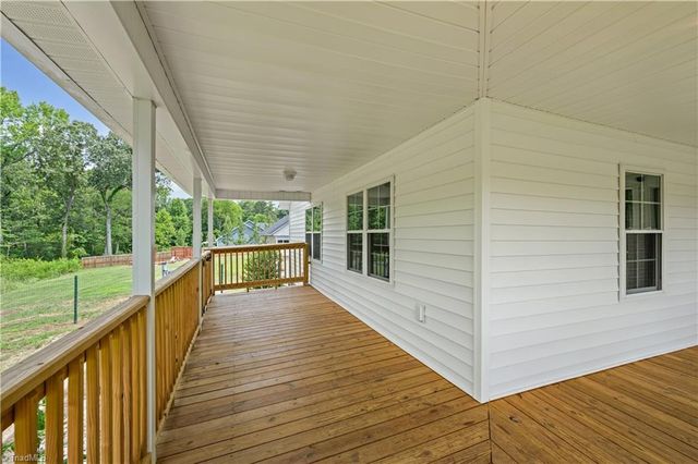 327 Hillcrest Drive, Advance, NC 27006