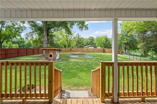 327 Hillcrest Drive, Advance, NC 27006