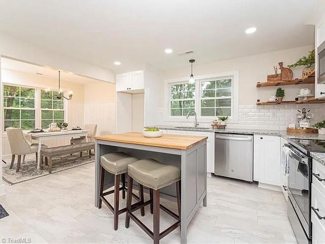 327 Hillcrest Drive, Advance, NC 27006
