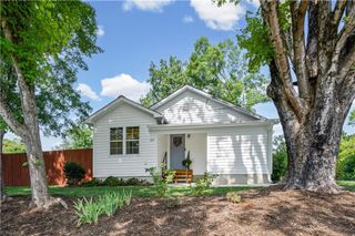 327 Hillcrest Drive, Advance, NC 27006