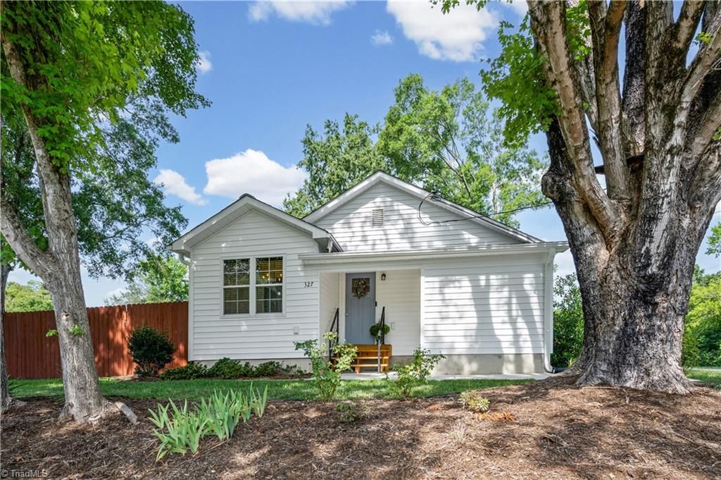 327 Hillcrest Drive, Advance, NC 27006
