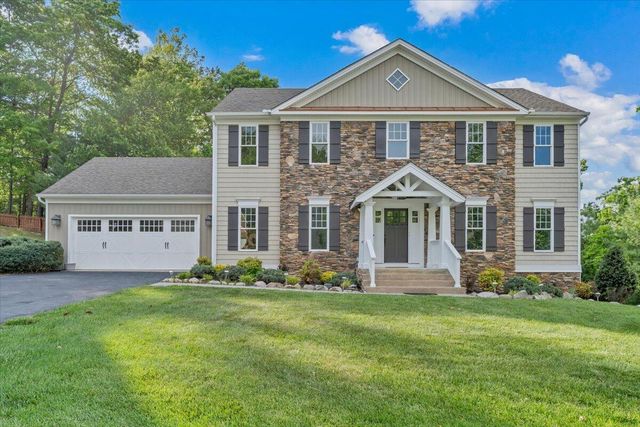 5882 Monet DR, Roanoke, VA 24018