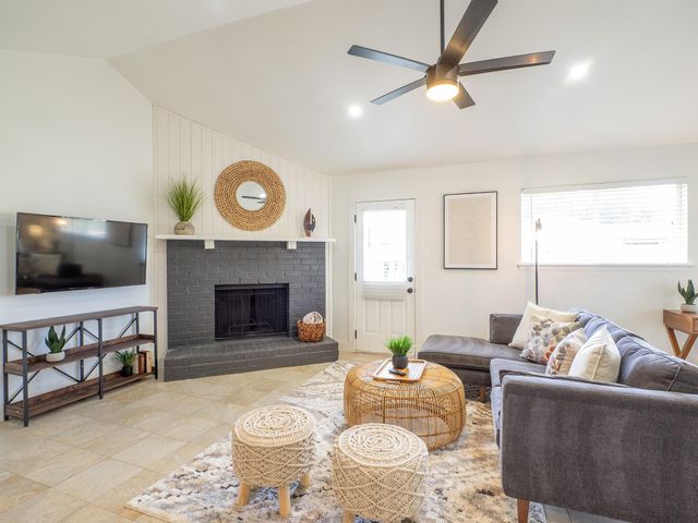 11409 Ptarmigan DR A, Austin, TX 78758