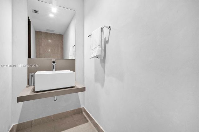 1000 Brickell Plaza 3112, Miami, FL 33131