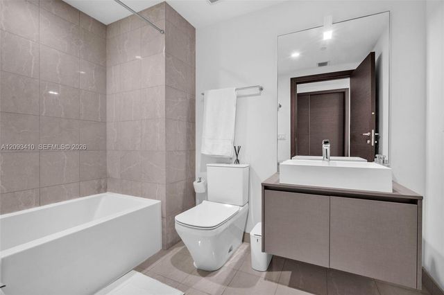 1000 Brickell Plaza 3112, Miami, FL 33131