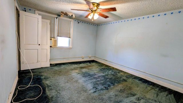 452 WESTMONT DR, Darby, PA 19023