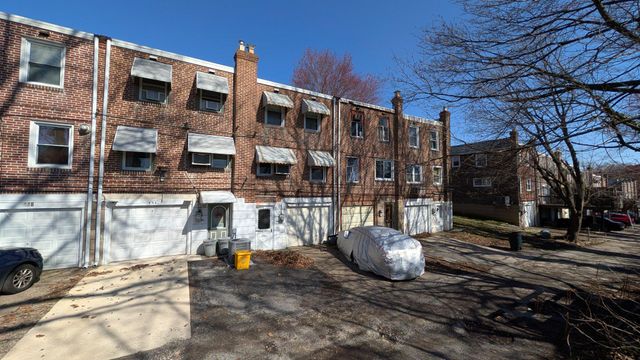 452 WESTMONT DR, Darby, PA 19023