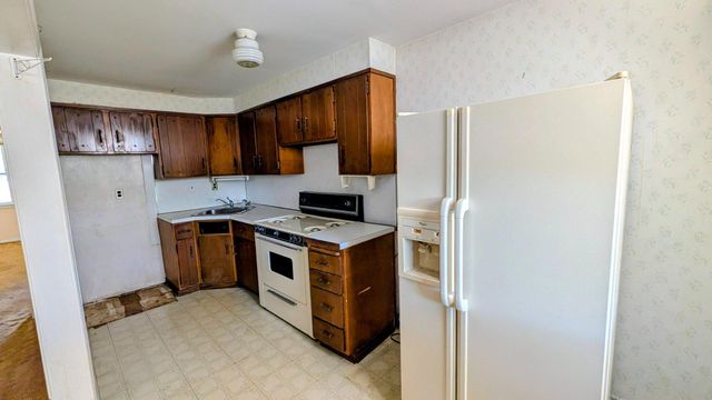 452 WESTMONT DR, Darby, PA 19023