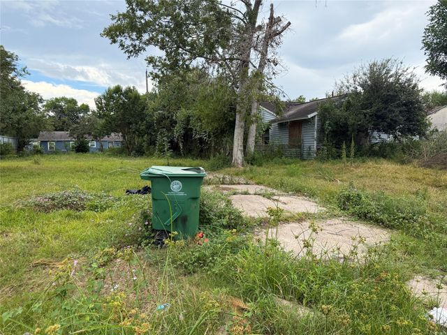 5718 Groveton Street, Houston, TX 77033