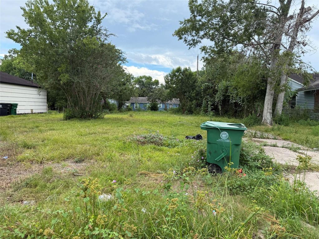 5718 Groveton Street, Houston, TX 77033
