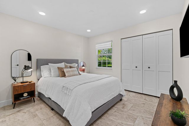 1401 Hummingbird Drive, Delray Beach, FL 33444