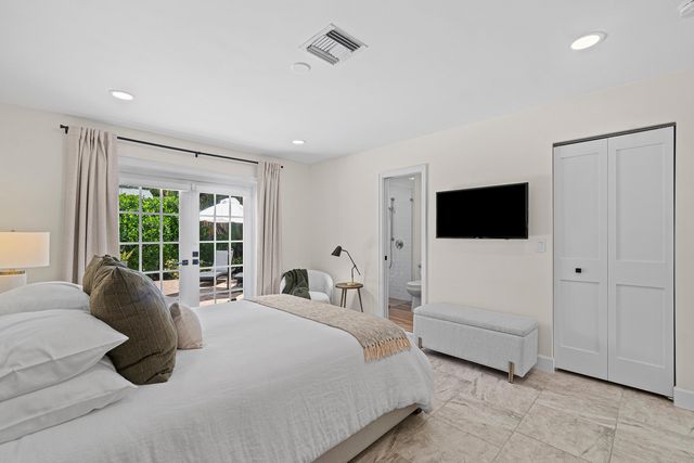 1401 Hummingbird Drive, Delray Beach, FL 33444