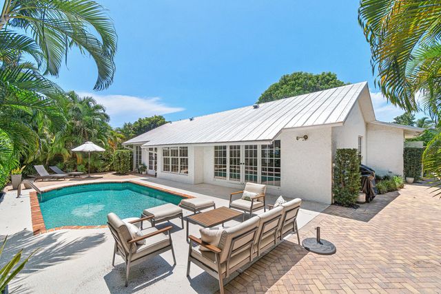 1401 Hummingbird Drive, Delray Beach, FL 33444