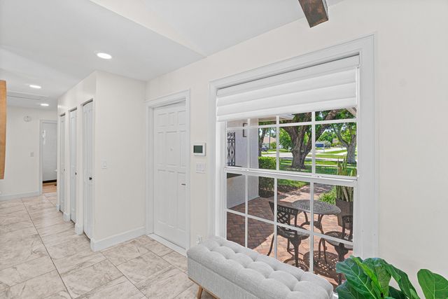 1401 Hummingbird Drive, Delray Beach, FL 33444
