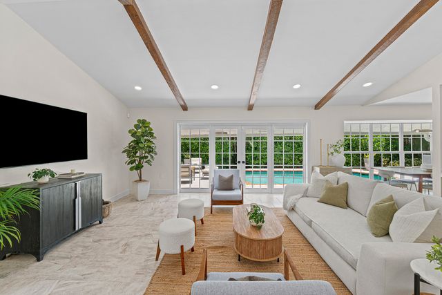 1401 Hummingbird Drive, Delray Beach, FL 33444
