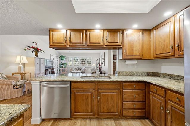 2593 COUNTRYSIDE BOULEVARD 7301, Clearwater, FL 33761