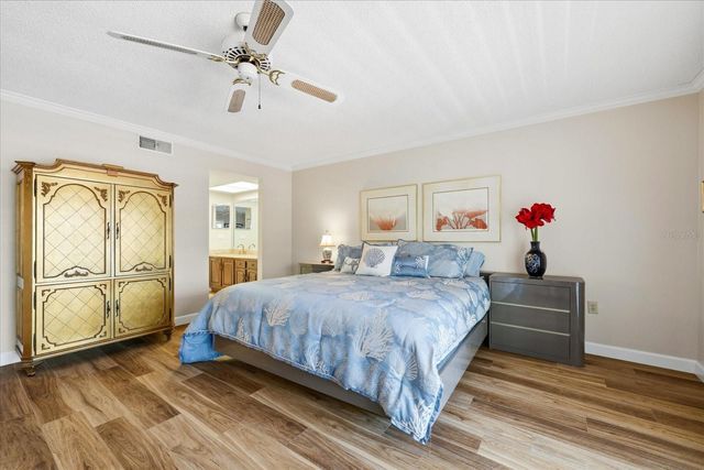 2593 COUNTRYSIDE BOULEVARD 7301, Clearwater, FL 33761