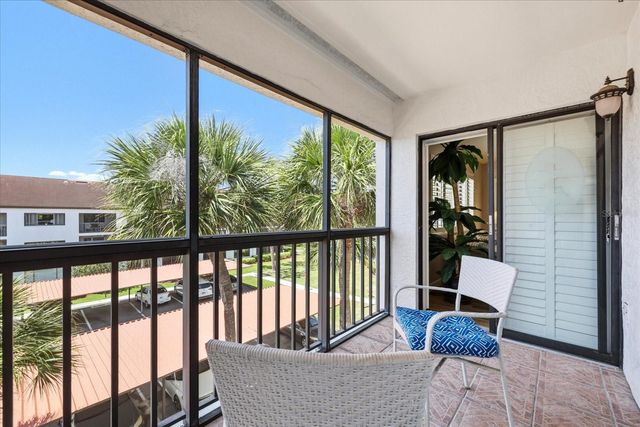 2593 COUNTRYSIDE BOULEVARD 7301, Clearwater, FL 33761