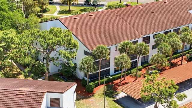 2593 COUNTRYSIDE BOULEVARD 7301, Clearwater, FL 33761