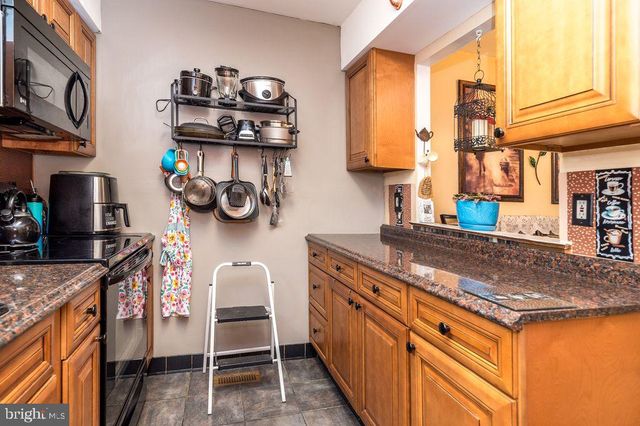 3208 ELLINGTON CT, Bensalem, PA 19020