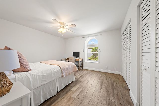 388 Golfview Road H, North Palm Beach, FL 33408