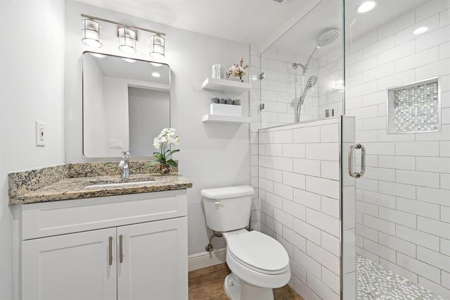 388 Golfview Road H, North Palm Beach, FL 33408