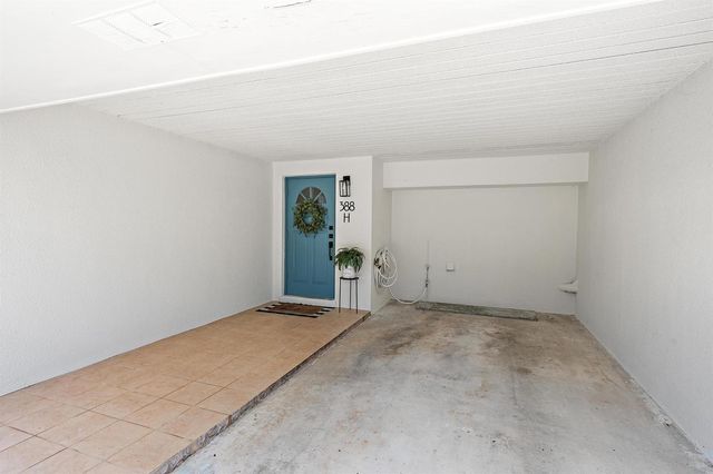 388 Golfview Road H, North Palm Beach, FL 33408