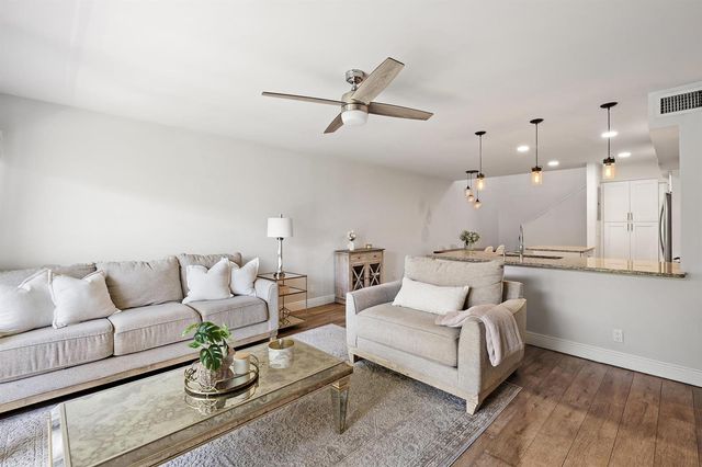 388 Golfview Road H, North Palm Beach, FL 33408