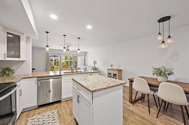 388 Golfview Road H, North Palm Beach, FL 33408