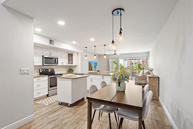 388 Golfview Road H, North Palm Beach, FL 33408