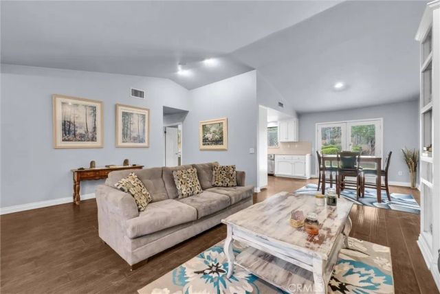 6225 Cliff Court, Riverside, CA 92506