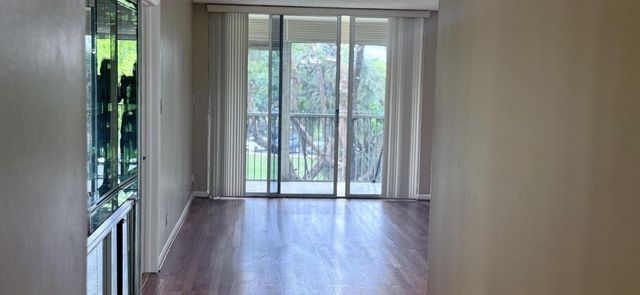 3301 NW 47th Terrace 316, Lauderdale Lakes, FL 33319