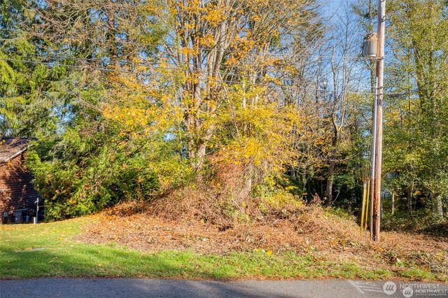 24115 Madura Drive NE, Kingston, WA 98346