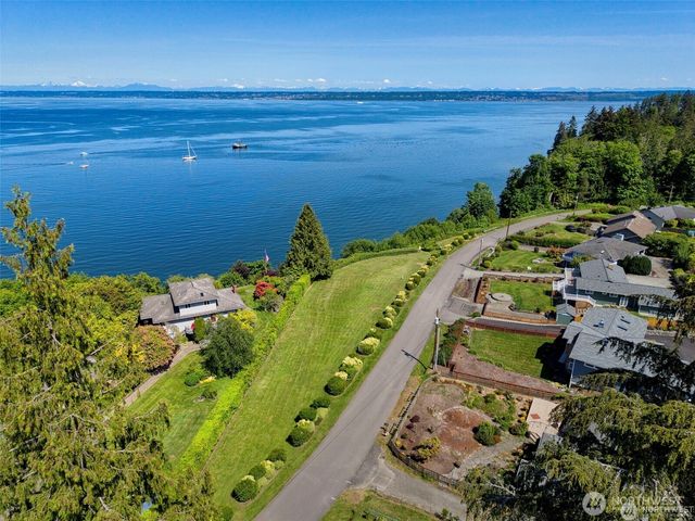 24115 Madura Drive NE, Kingston, WA 98346