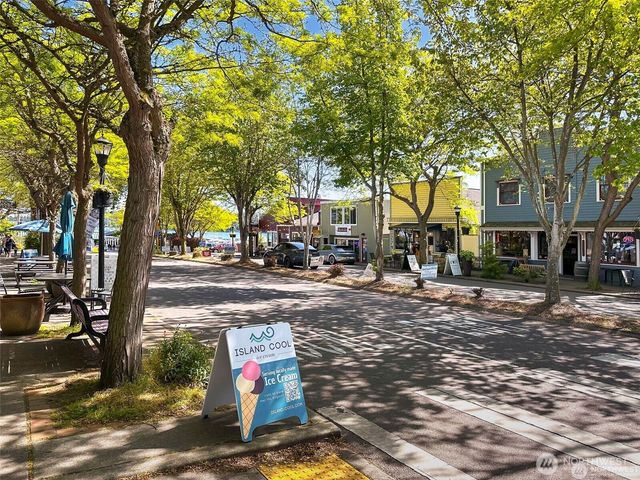 24115 Madura Drive NE, Kingston, WA 98346