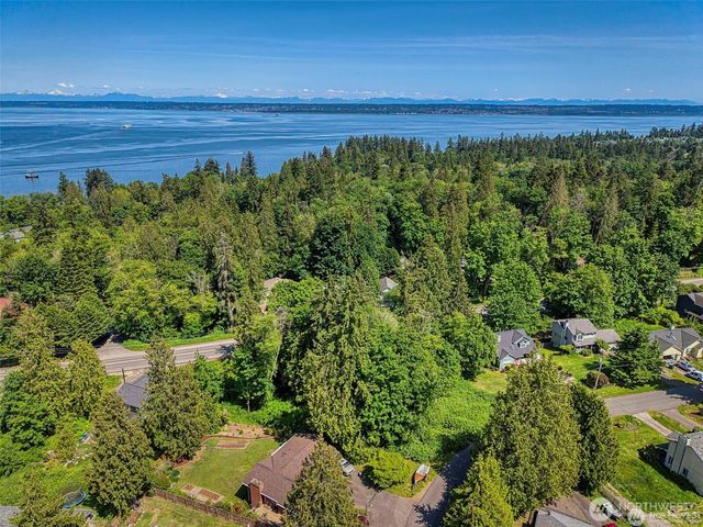 24115 Madura Drive NE, Kingston, WA 98346