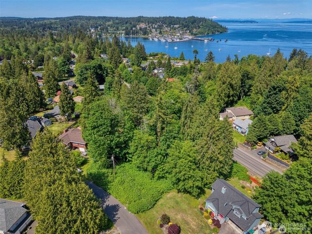 24115 Madura Drive NE, Kingston, WA 98346