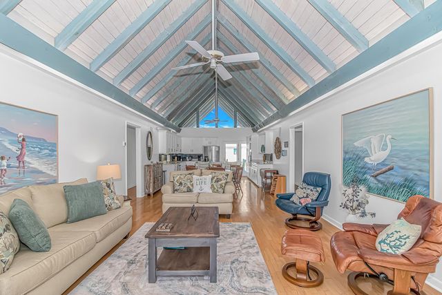 4801 Lake Dr., North Myrtle Beach, SC 29582