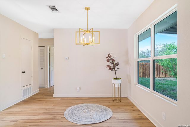 11611 Spring Mont, San Antonio, TX 78249