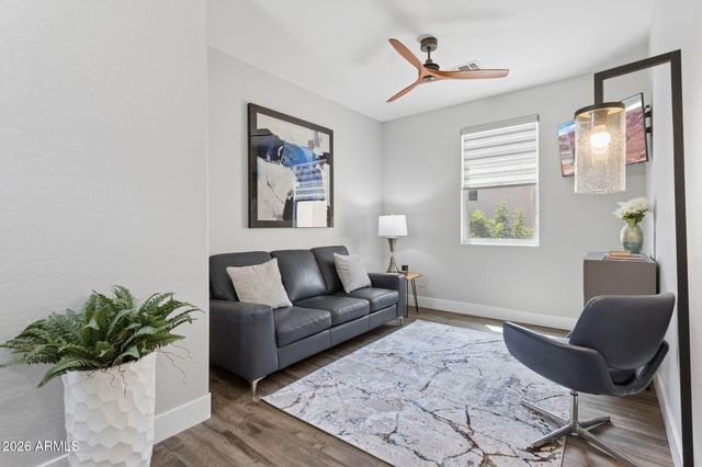 2925 N 48TH Street, Phoenix, AZ 85018