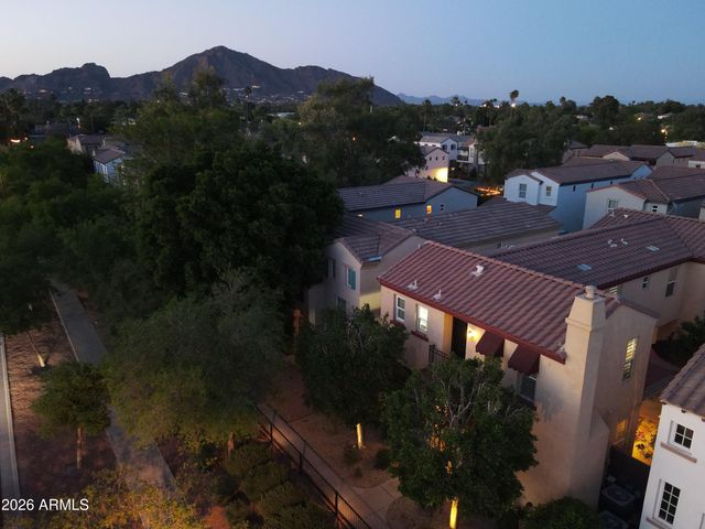 2925 N 48TH Street, Phoenix, AZ 85018