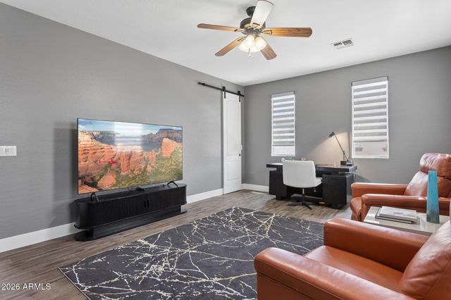 2925 N 48TH Street, Phoenix, AZ 85018