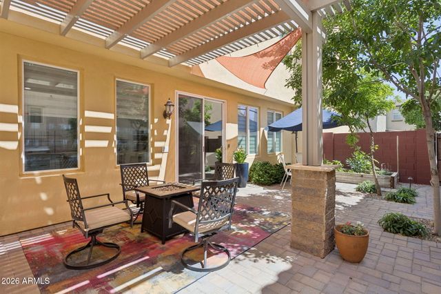 2925 N 48TH Street, Phoenix, AZ 85018