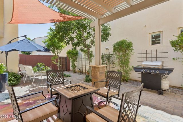 2925 N 48TH Street, Phoenix, AZ 85018