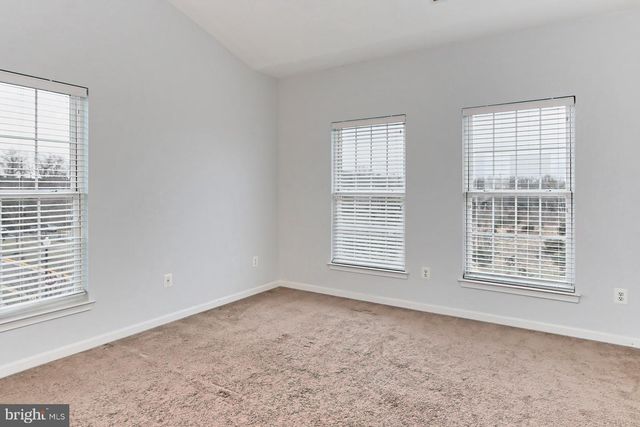 25121 GUNNERY SQ, Chantilly, VA 20152