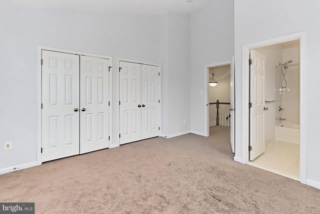 25121 GUNNERY SQ, Chantilly, VA 20152