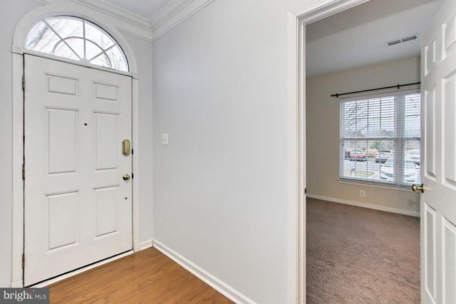 25121 GUNNERY SQ, Chantilly, VA 20152