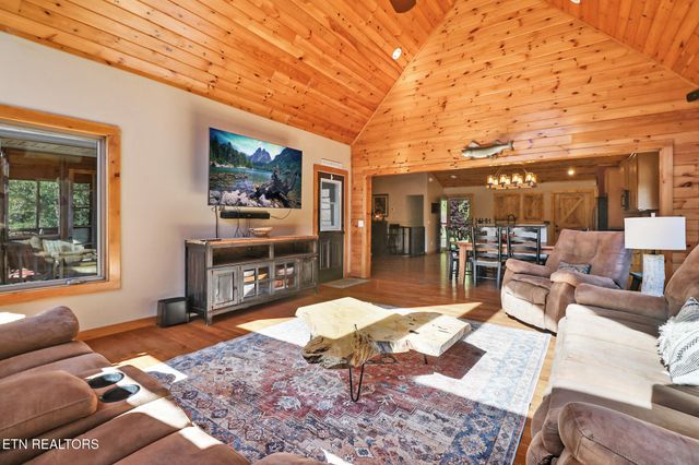 232 Victoria Circle, Jamestown, TN 38556